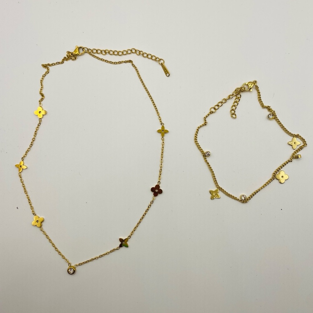Gold Floral Necklace and Bracelet Set